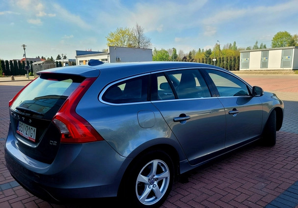 Volvo V60 cena 53900 przebieg: 153000, rok produkcji 2017 z Świerzawa małe 106